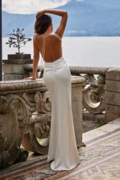 Elizabeth - White -Alamour The Label US 15 34c5e0e1 51cf 4d36 98d2 85c9fff11a36