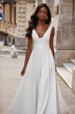 Keri Gown -Alamour The Label US 16 01175432 1da4 4499 a384 f37c81786ccc