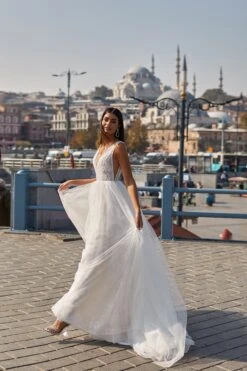 Ece Gown -Alamour The Label US 37 028d76a7 0040 46b9 a3f2 2e5a01e55af4