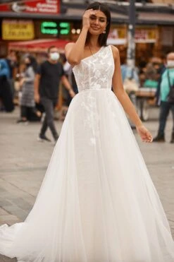 Berna Gown -Alamour The Label US 41 fd49cee4 68df 41c6 aa2e 6c86f558b311