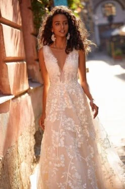 Claudine Gown -Alamour The Label US 6 a3c2735c 5ae5 4c38 9e67 64212055bdb9