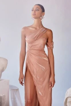 Beatrice 13 Beatrice -Alamour The Label US beatrice4 0ab1ff86 9d09 4f6a a6a6 0a1482fcfb7a